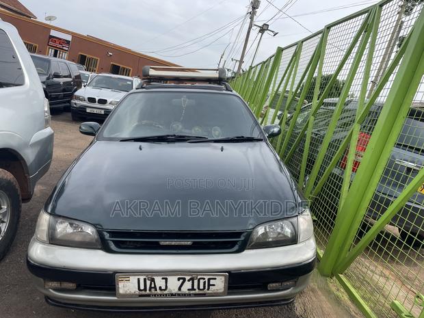 Toyota Caldina 1999 Black