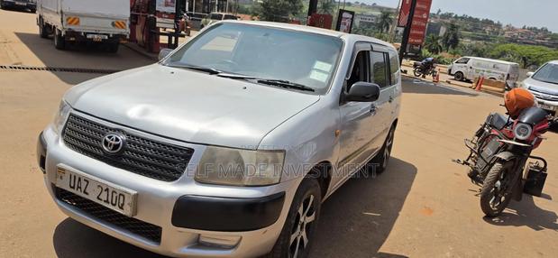 Toyota Succeed 2009 Silver