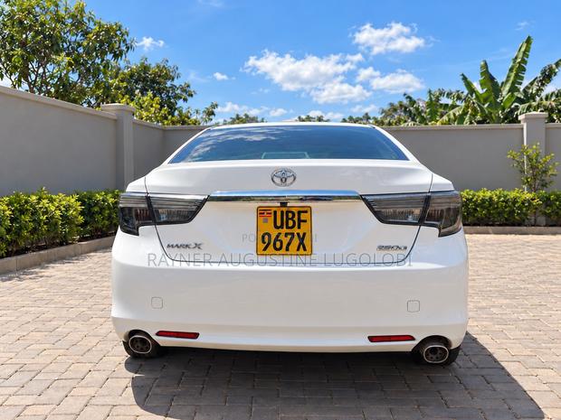 Toyota Mark X 2.5 RWD 2013 White