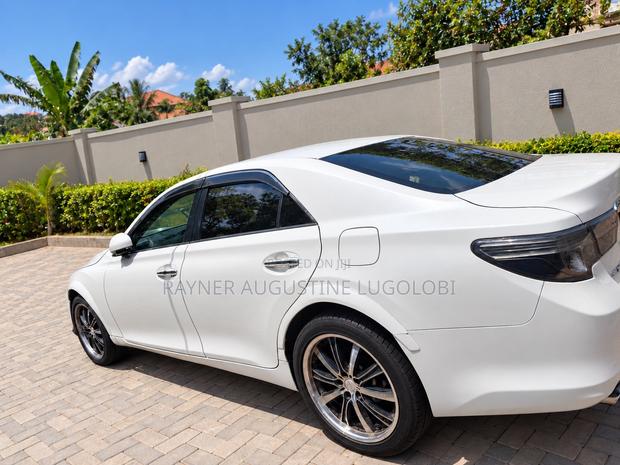 Toyota Mark X 2.5 RWD 2013 White