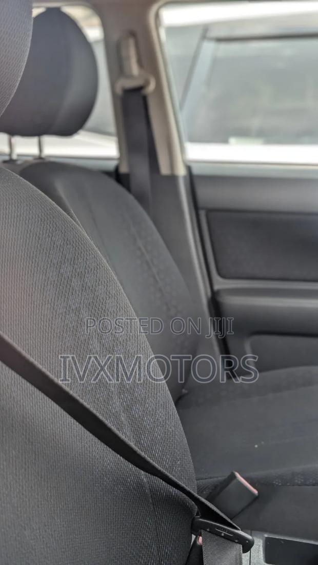 Toyota Corolla Rumion Hatchback 1.5 FWD 2009 Silver