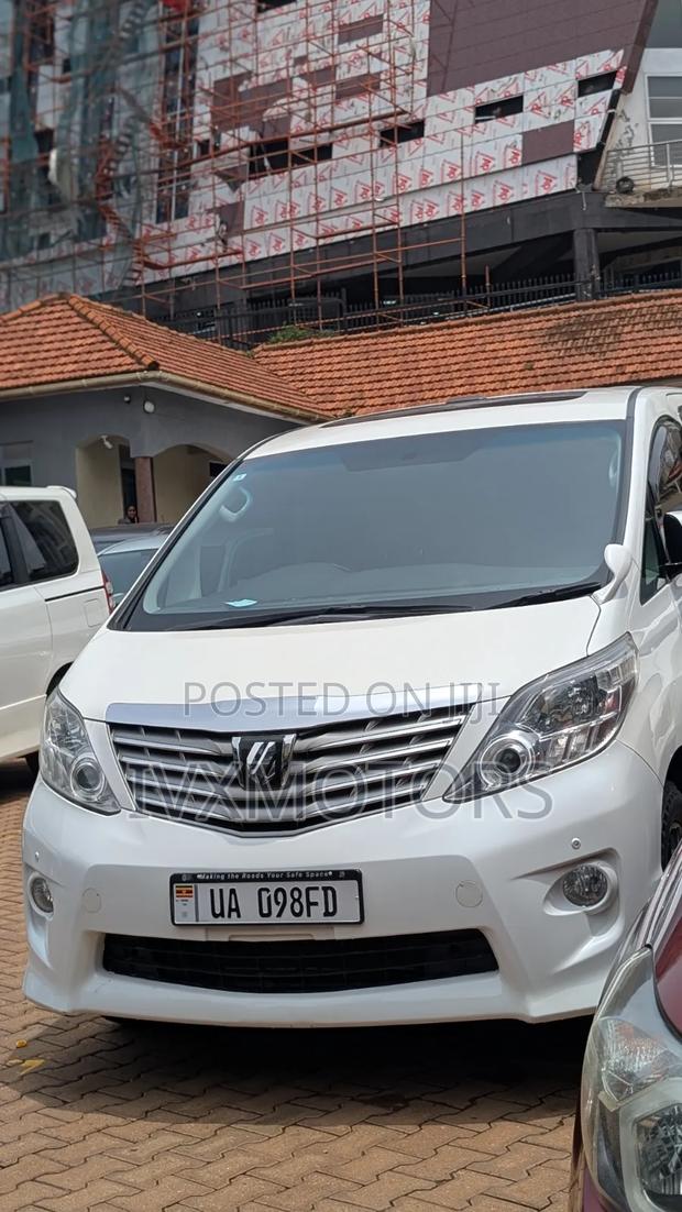 Toyota Alphard 2.4 Petrol AWD 2010 White