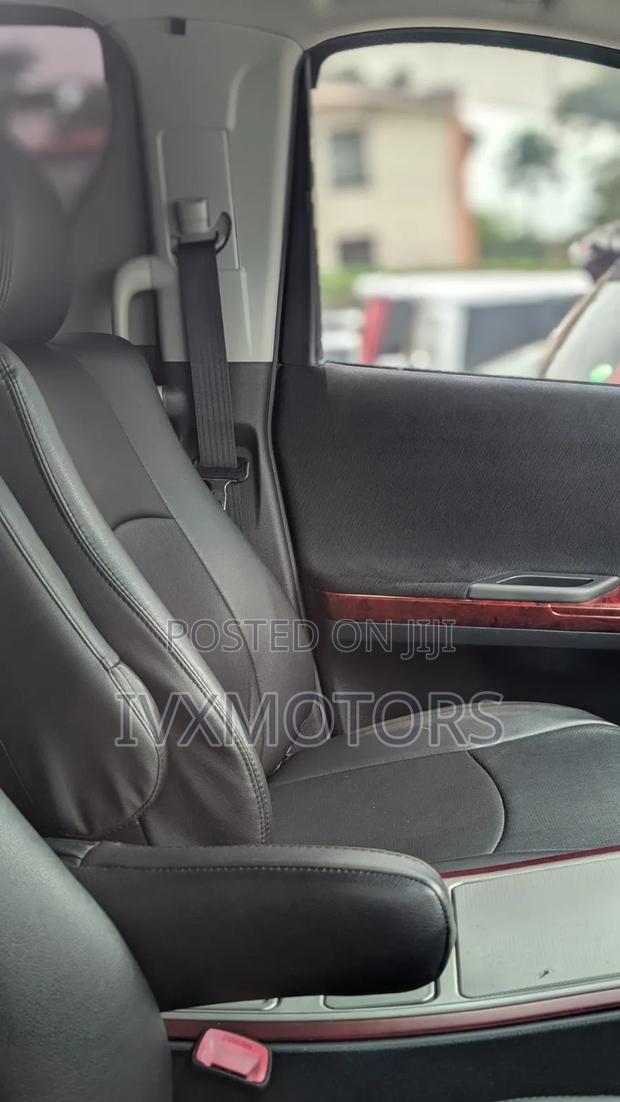 Toyota Alphard 2.4 Petrol AWD 2010 White