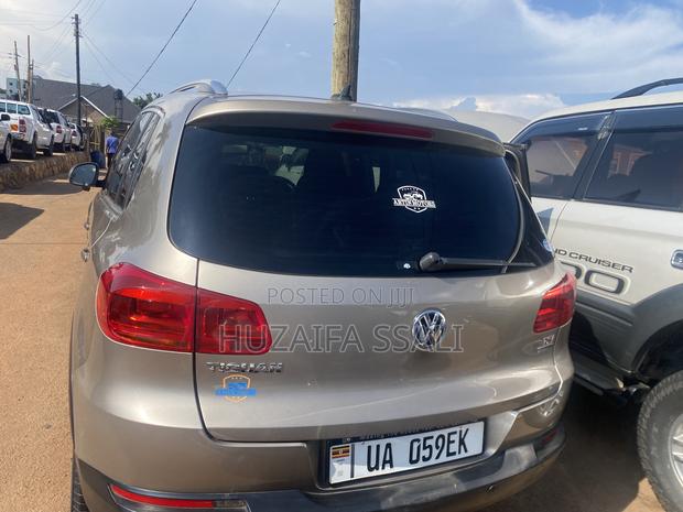 Volkswagen Tiguan 2025 Gold