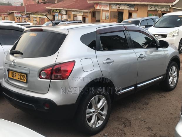 Nissan Dualis 2011 Silver