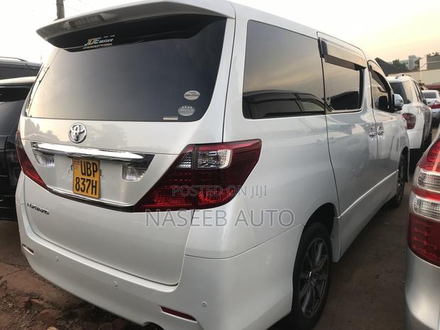 Toyota Alphard 2010 White