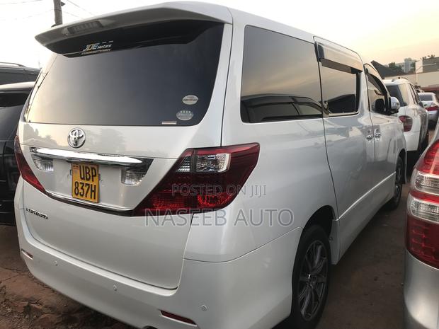 Toyota Alphard 2010 White