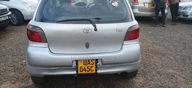 Toyota Vitz 2005 Silver