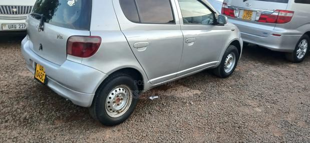 Toyota Vitz 2005 Silver
