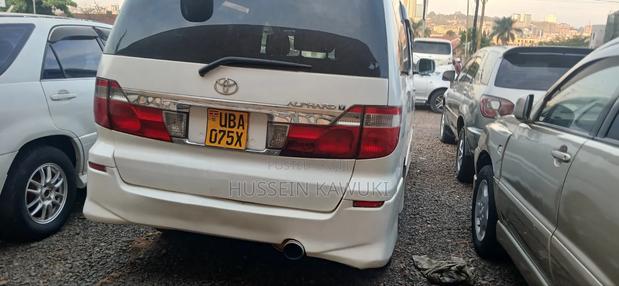 Toyota Alphard 2005 Silver