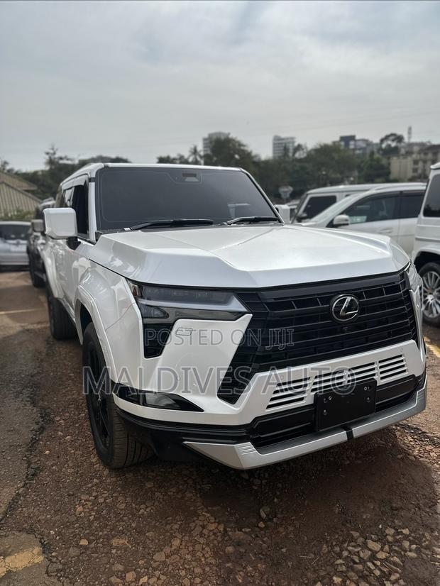 Lexus GX 2025 White
