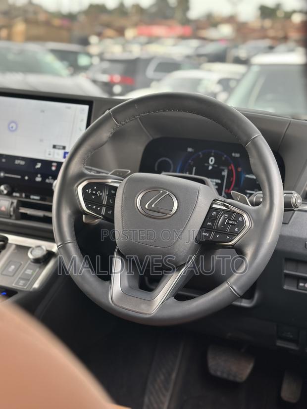 Lexus GX 2025 White