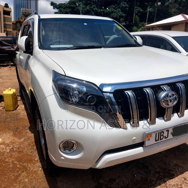 Toyota Land Cruiser Prado 2015 Off white