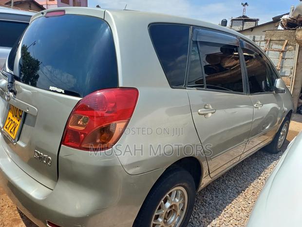 Toyota Corolla Spacio 2004 Gold