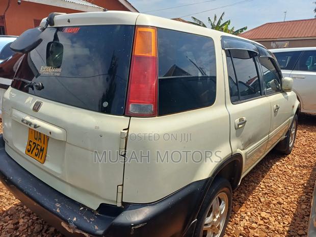 Honda CR-V 1998 White