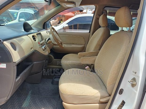 Toyota Sienta 2006 White