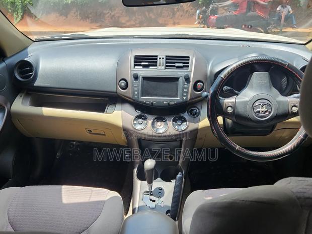 Toyota Vanguard 2009