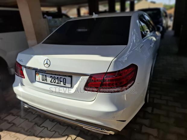 Mercedes-Benz E250 2025 White