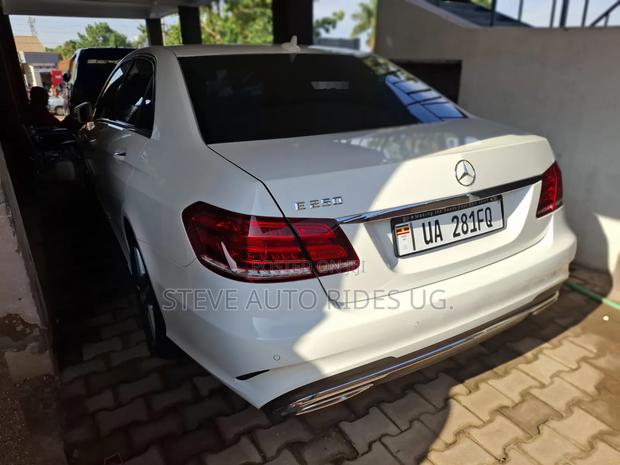 Mercedes-Benz E250 2025 White