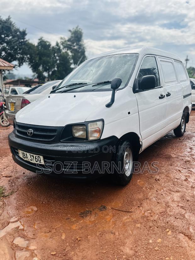 Toyota TownAce Noah 1999 White