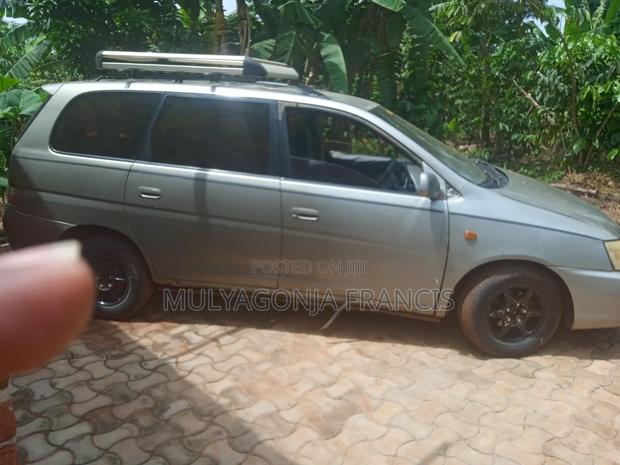 Toyota Gaia 2002 Silver