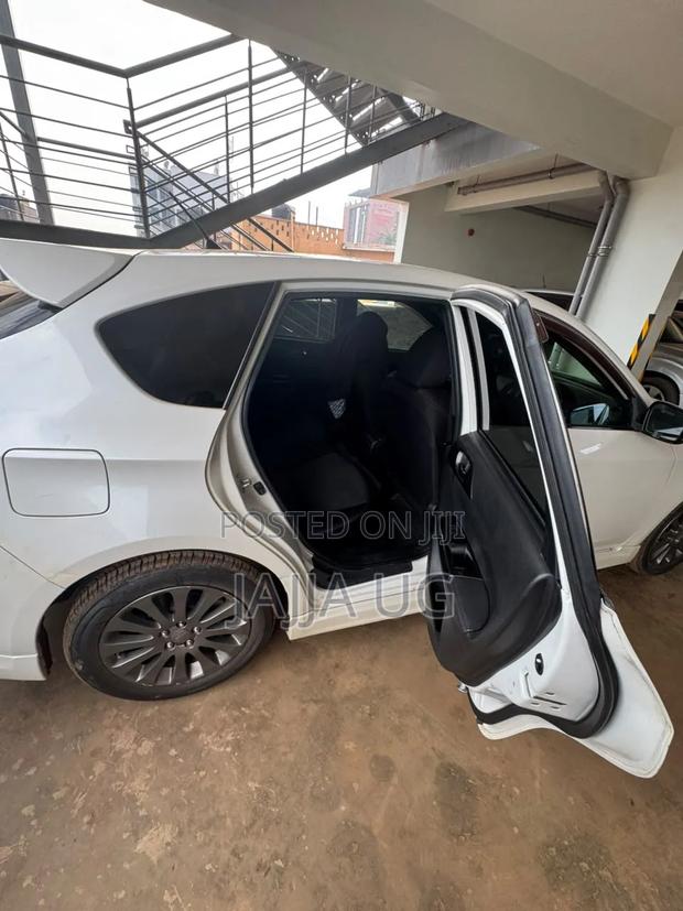 Subaru Impreza 2.0 2011 White