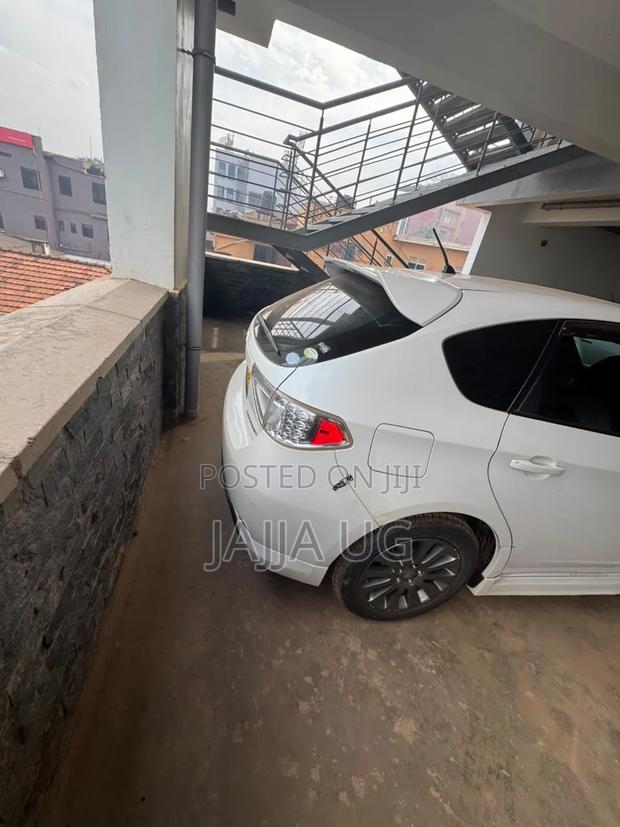 Subaru Impreza 2.0 2011 White