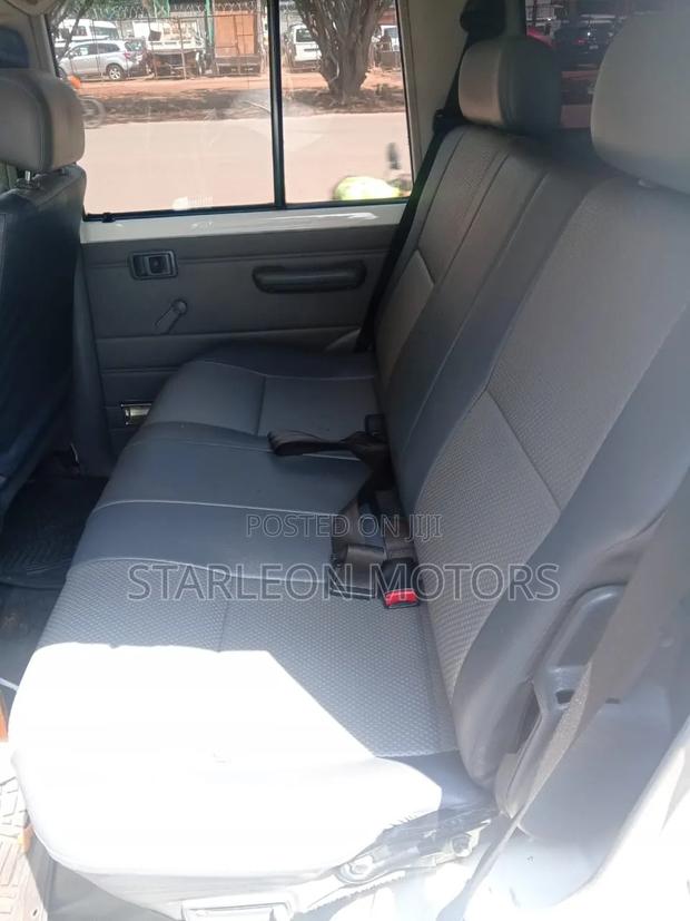 Toyota Land Cruiser 2017 White