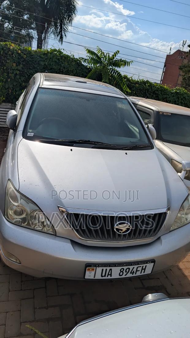 Toyota Harrier 2.4 2012 Silver
