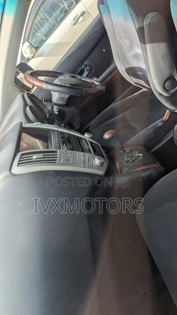 Toyota Harrier 2.4 2011 Black