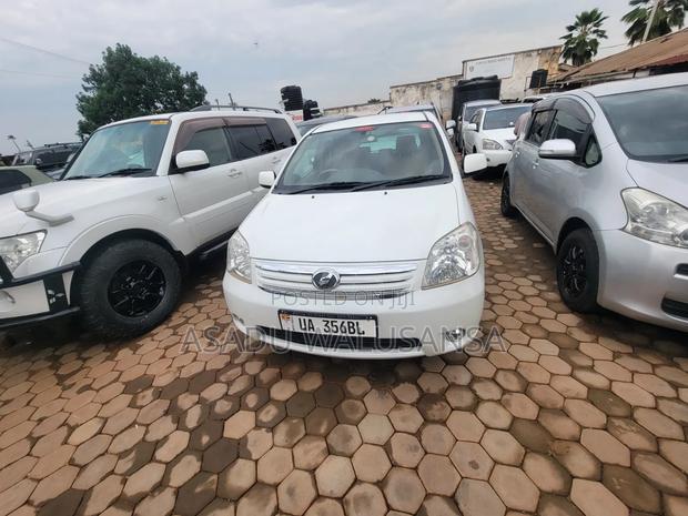 Toyota Raum 2010 White
