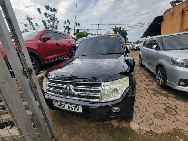 Mitsubishi Pajero 2015 Black