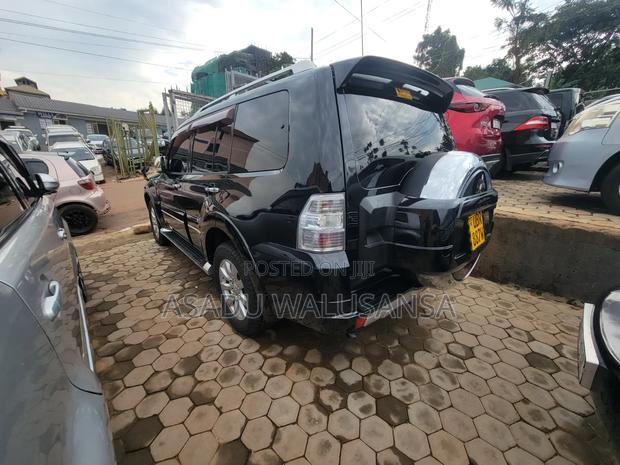 Mitsubishi Pajero 2015 Black