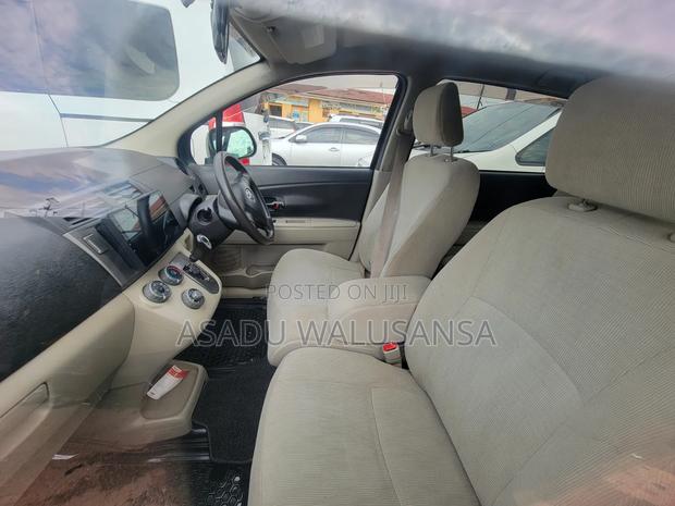 Toyota Passo Sette 2011 Maroon