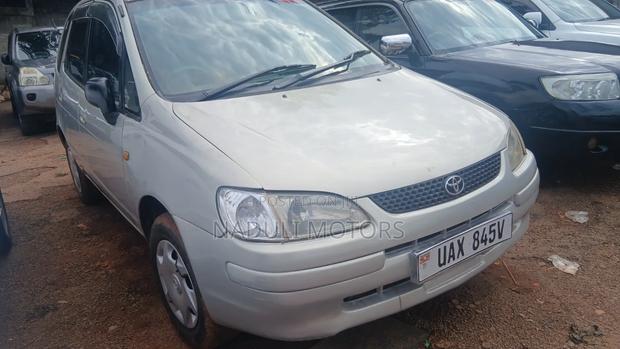 Toyota Corolla Spacio 2003 Silver