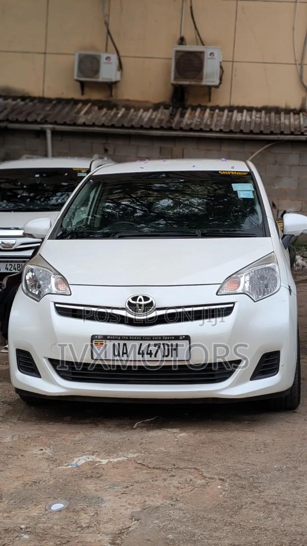 Toyota Ractis 1.5 AWD 2011 White