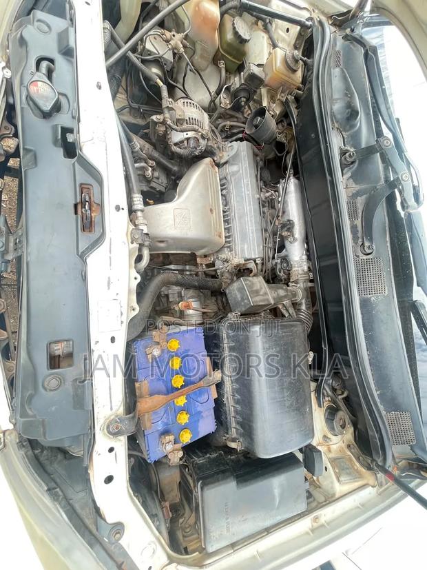 Toyota Harrier 2.2 16V 1998 White