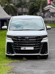 Toyota Vellfire 2024 White for sale