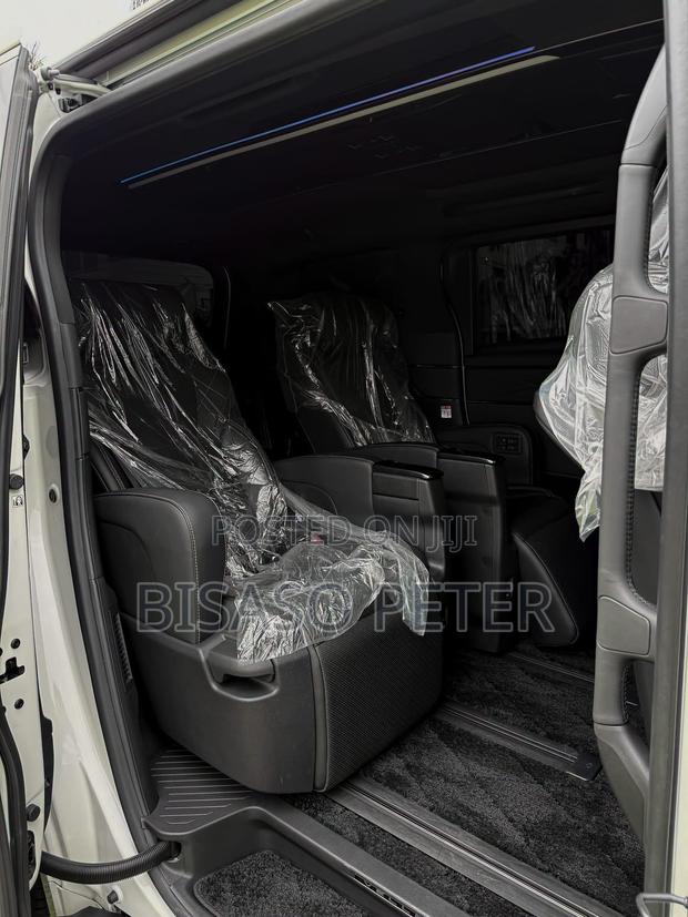 Toyota Vellfire 2024 White