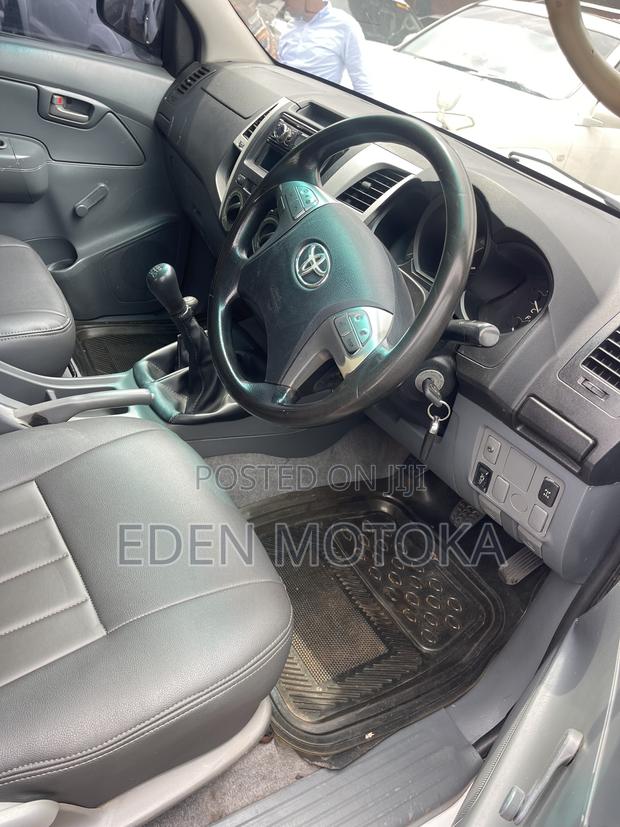 Toyota Hilux 2.5 D-4D Double Cab 2008 White