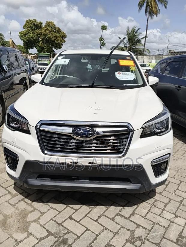 Subaru Forester Premium AWD 2019 Pearl