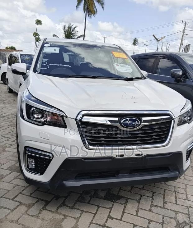 Subaru Forester Premium AWD 2019 Pearl