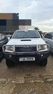 Toyota Hilux 3.0 D-4D 4x4 2013 White for sale