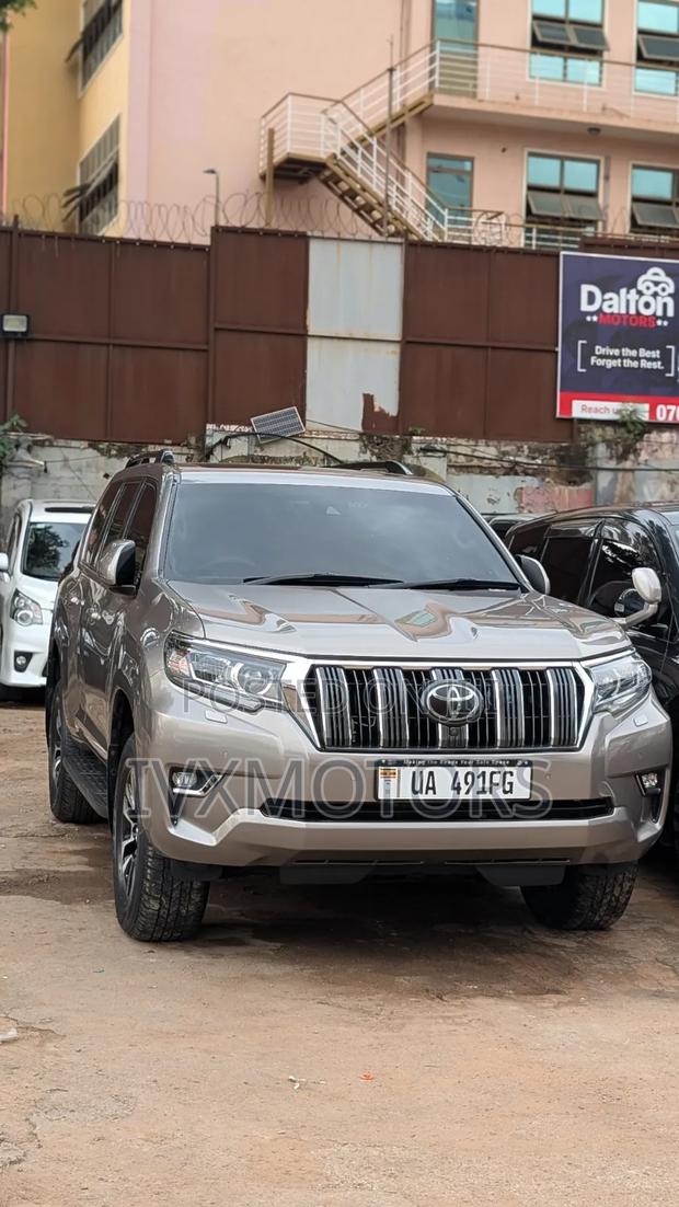 Toyota Land Cruiser Prado 2.8 2018 Gold
