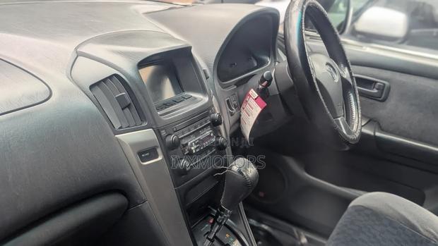 Toyota Harrier 2.2 16V 2000 Silver