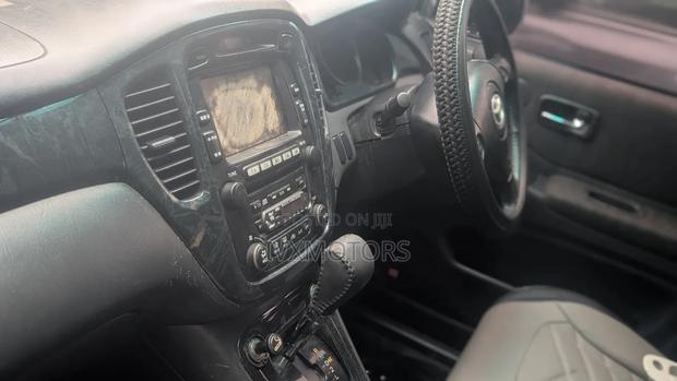 Toyota Kluger 2003 Silver
