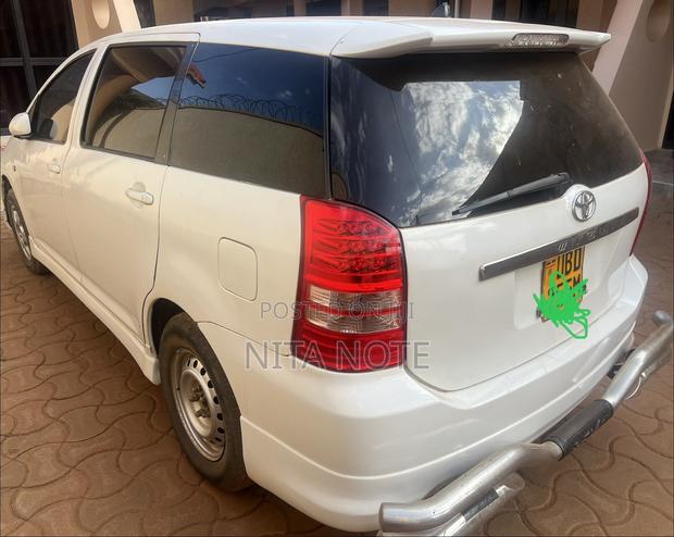 Toyota Wish 2003 White