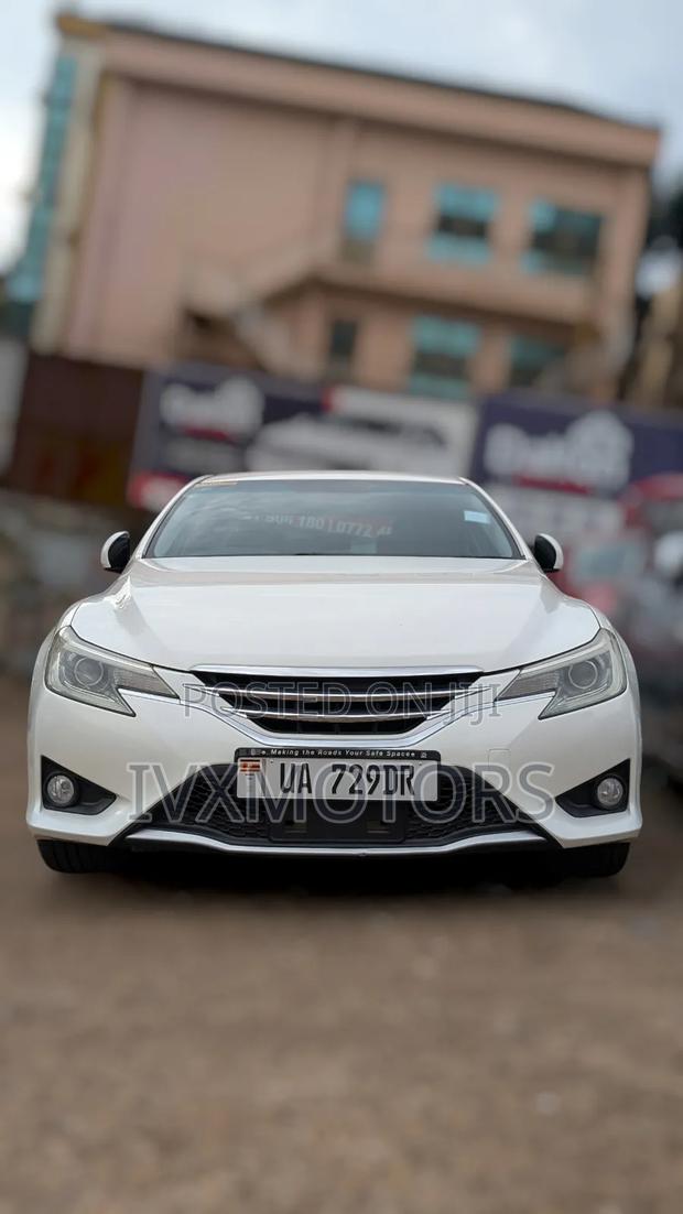 Toyota Mark X 2.5 AWD 2013 White