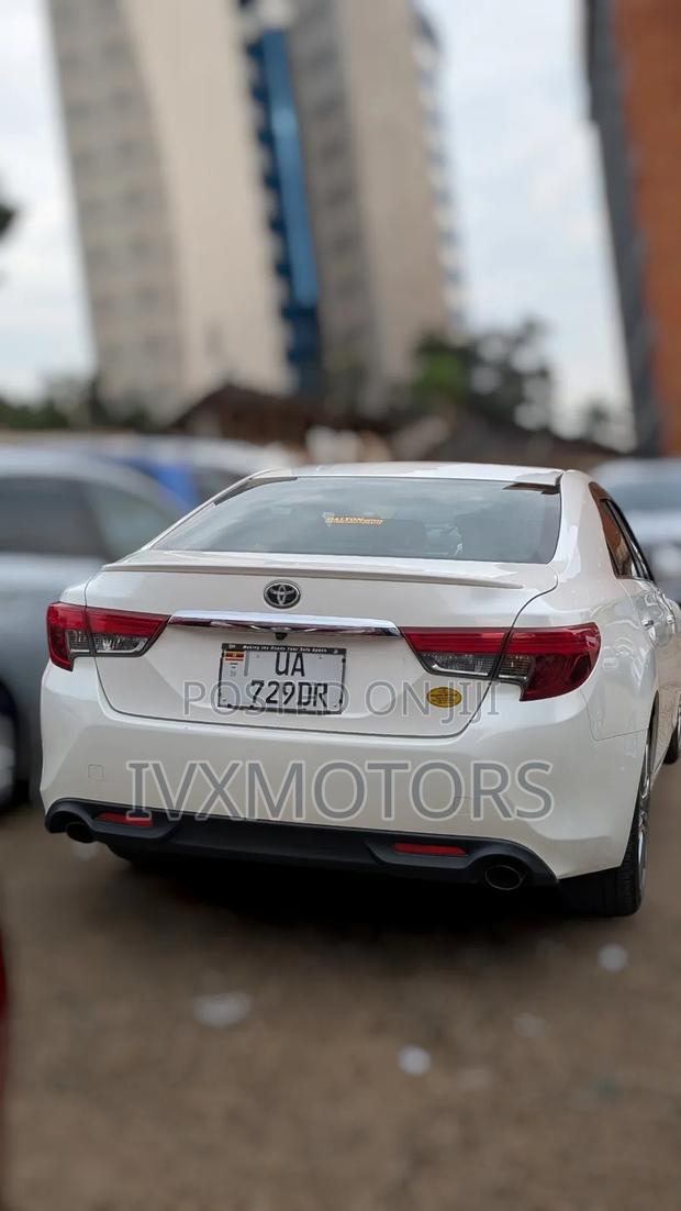 Toyota Mark X 2.5 AWD 2013 White