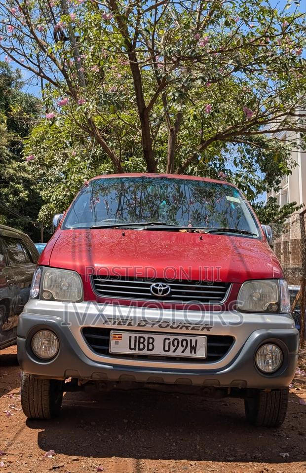 Toyota Noah 2.0 AWD (8 Seater) 2003 Maroon